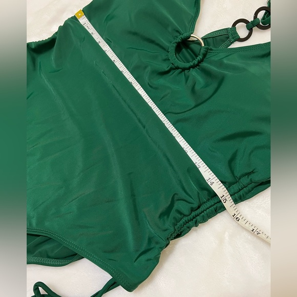 🆕 Green bathing suit. - Picture 8 of 12